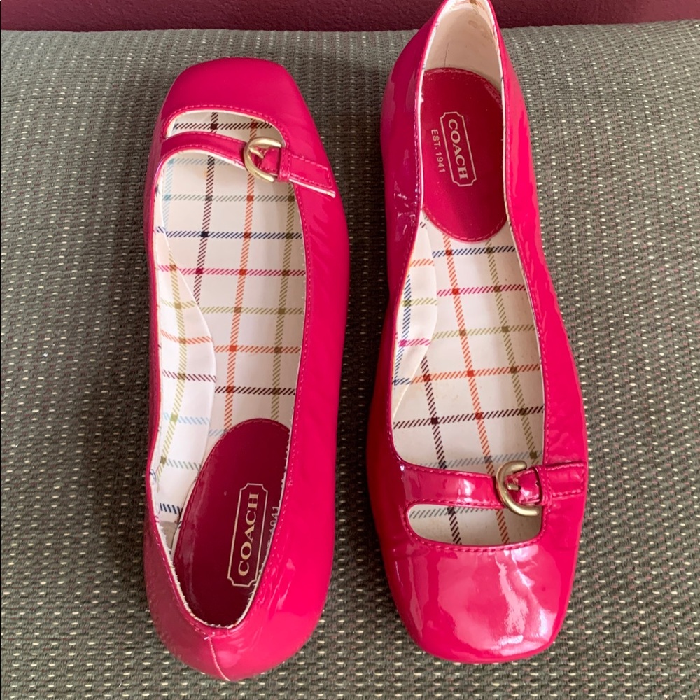 Coach Ellyce Patent Leather Ballet Flats in Vibrant Pink with Gold Accent - Picture 9 of 13